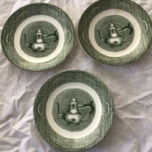 Set of 3 vintage dishes (saucers )  - The Old Curiosity shop